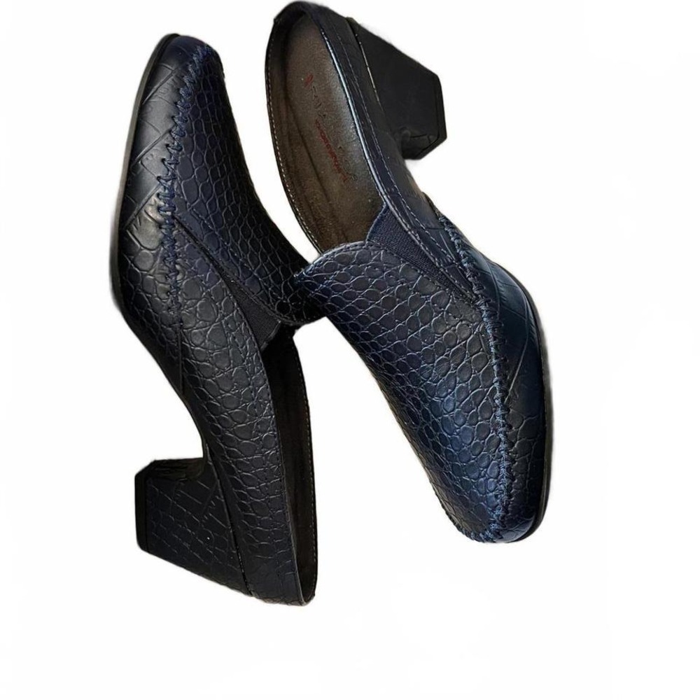 Realto‎ size 7 black shoes